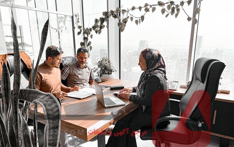 آیا می‌توان بدون وکیل در دادگاه پیروز شد؟