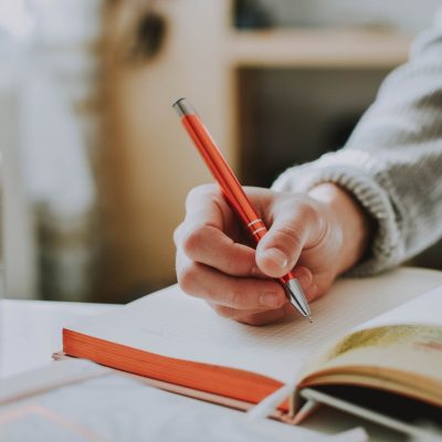 مشاوره-حضوری-یا-آنلاین-برای-کنکور-پزشکی؟
