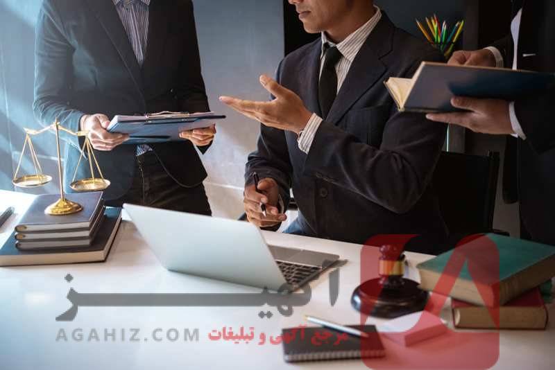 نقش تخصص در انتخاب بهترین وکیل برای شرکت‌ها