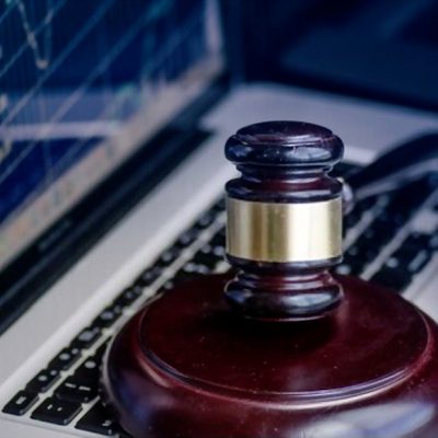 چطور-بهترین-وکیل-جرایم-رایانه‌ای-را-انتخاب-کنیم؟