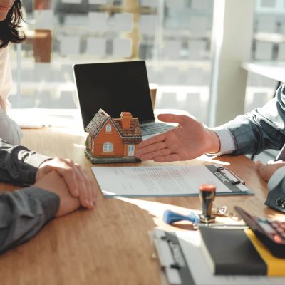 چگونه-وکیل-مطمئن-و-معتبر-پیدا-کنیم؟