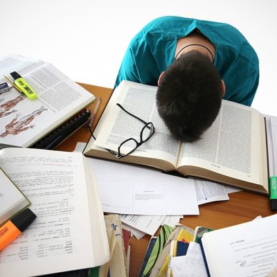 ۵-اشتباه-بزرگ-در-مطالعه-برای-پزشکی