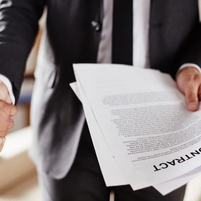چطور-بهترین-وکیل-برای-ابطال-قراردادها-را-انتخاب-کنیم؟