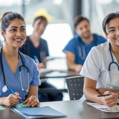 ثبت‌نام-در-دانشگاه‌های-دولتی-و-آزاد-بدون-کنکور-در-رشته-پزشکی
