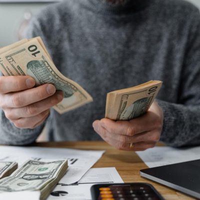 وام-فوری-تا-سقف-۶۰۰-میلیون-فقط-با-چک-صیادی
