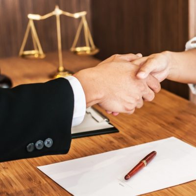 ثبت‌نام-آزمون-وکالت-سال-۱۴۰۴-با-مشاوره-رایگان