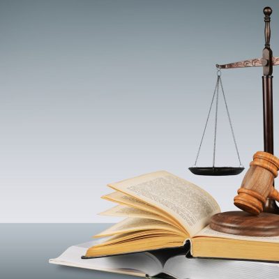 مشاوره-تلفنی-رایگان-با-وکلای-پایه‌یک-دادگستری